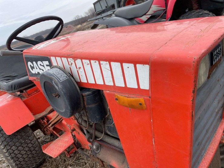 case-222-78-lawn-and-garden-tractor-w/-mower-deck-and-snow-blower-image-13