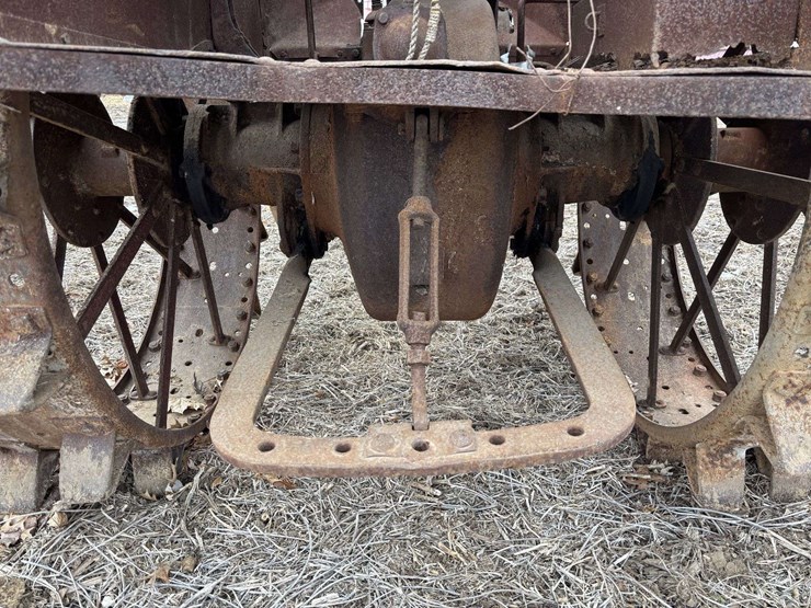 mccormick-deering-wk-40-parts-tractor-image-8