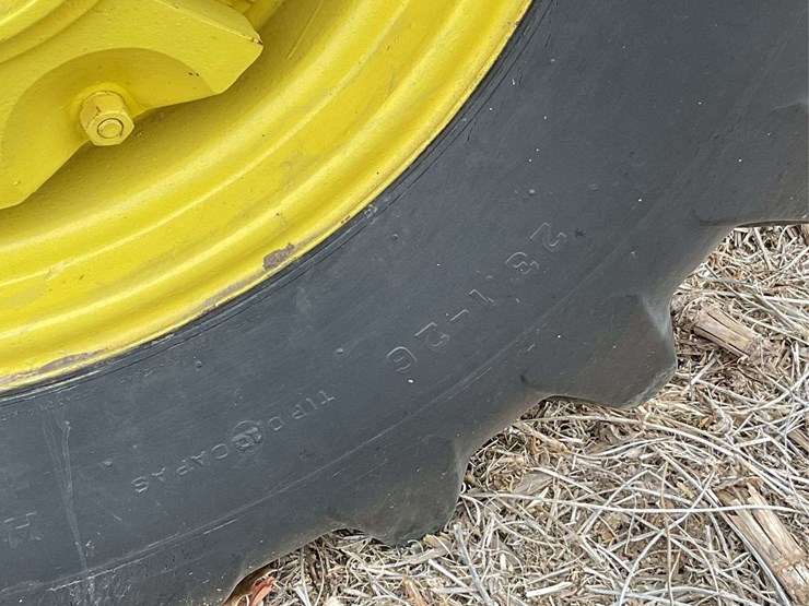 john-deere-80-image-12