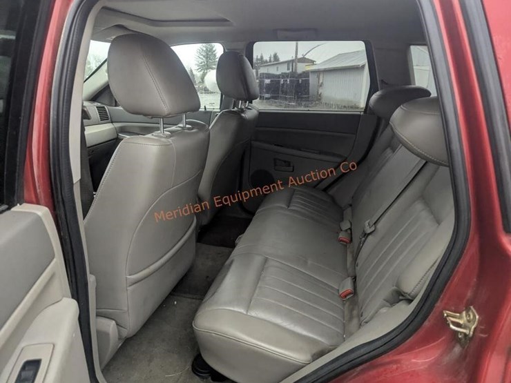 jeep-grand-cherokee-laredo-image-16