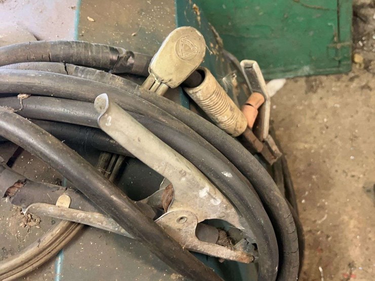 tool-cabinets-with-contents-and-arc-welder-image-18