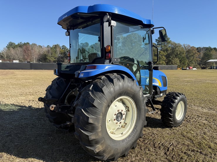 2008-new-holland-t2420-image-3