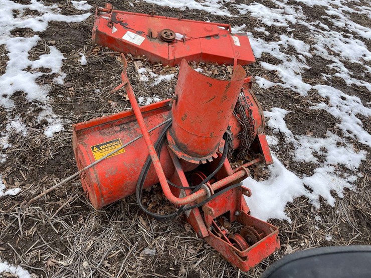 case-222-78-lawn-and-garden-tractor-w/-mower-deck-and-snow-blower-image-46