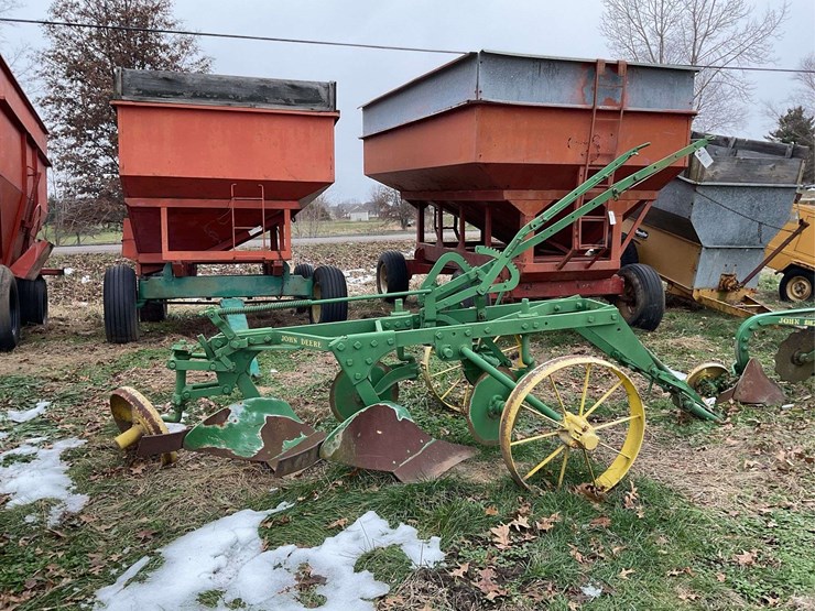 john-deere-2-image-1