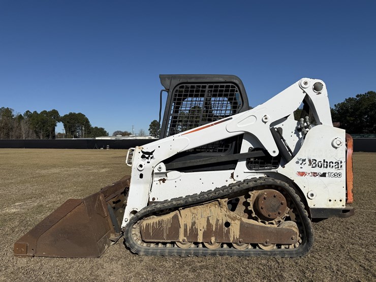 2014-bobcat-t650-image-2