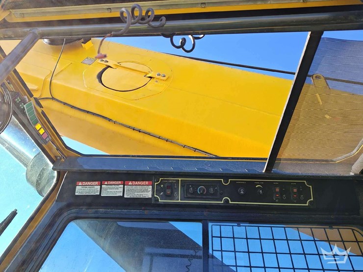 2014-grove-tms700e-image-41