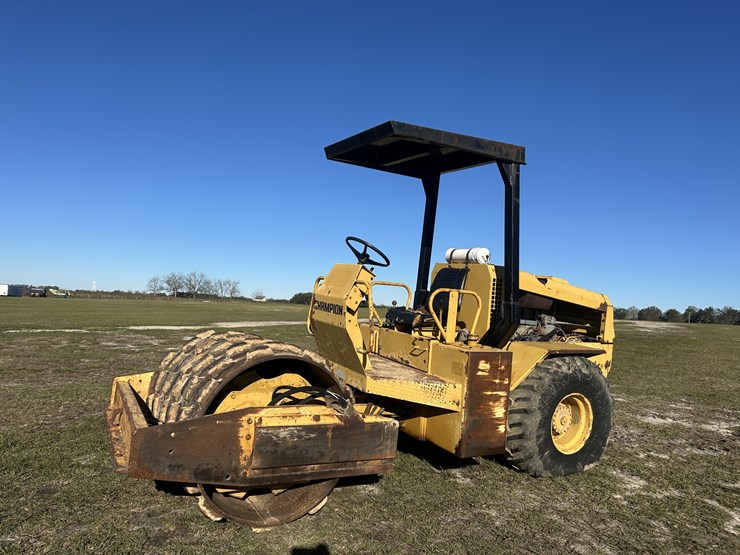 champion-vibratory-roller-image-1