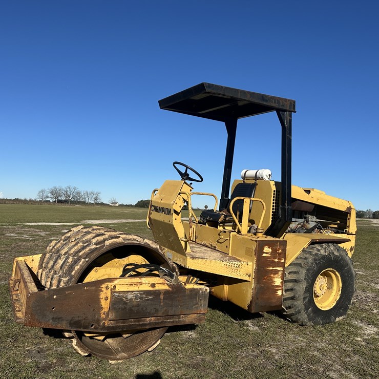 Champion Vibratory Roller