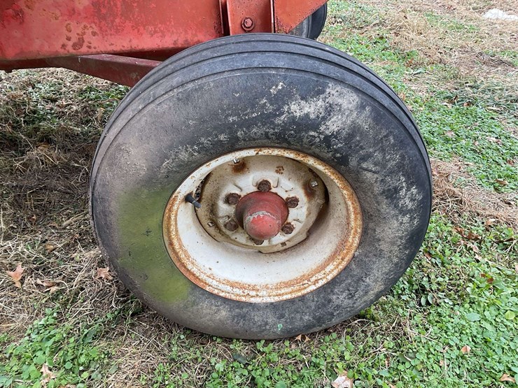 gravity-flow-wagon-image-10