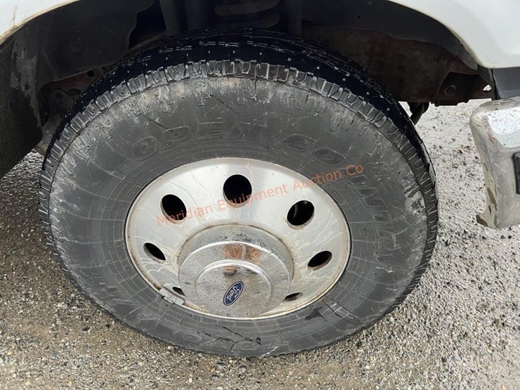 ford-f350-xlt-image-11