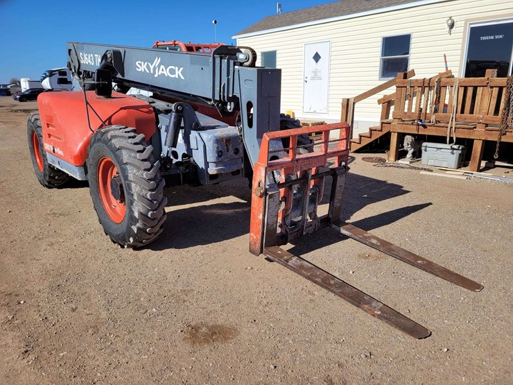 skyjack-sj643th-image-4