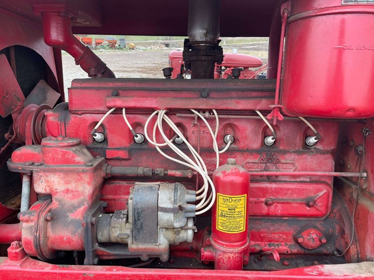 mccormick-deering-wk-40-wide-front-on-rubber-image-26