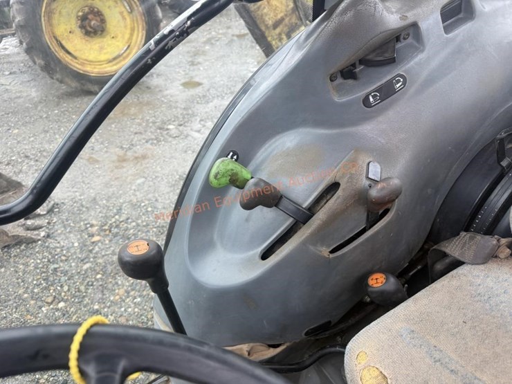 new-holland-tn95fa-image-44