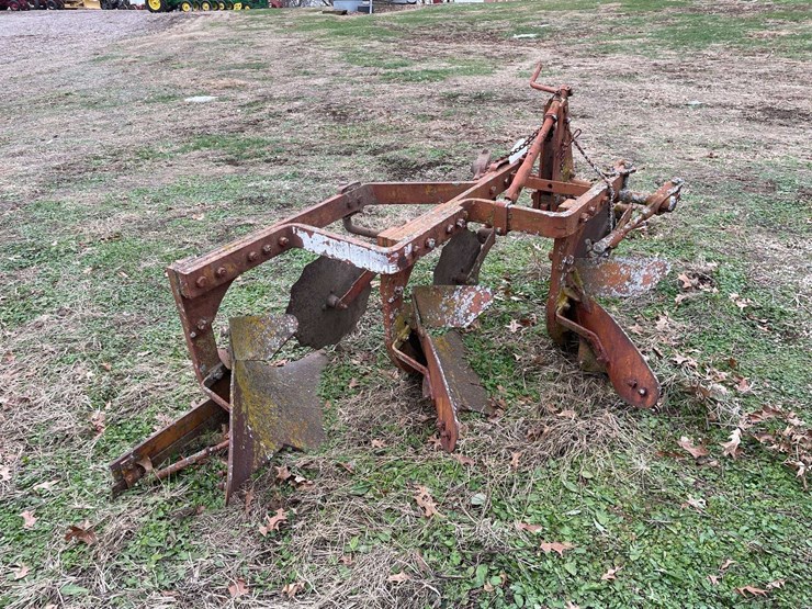 allis-chalmers-3-bottom-mounted-plow-image-5
