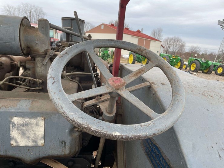 rumley-25-40-wide-front-on-steel-image-58