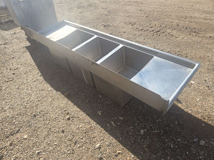 three-compartment-sink-image-2