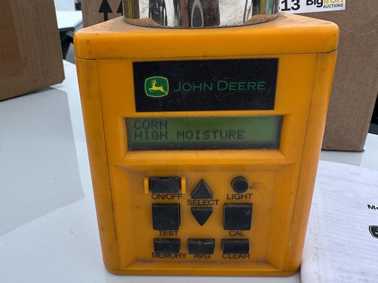 john-deere-moisture-check-plus-moisture-tester-image-2
