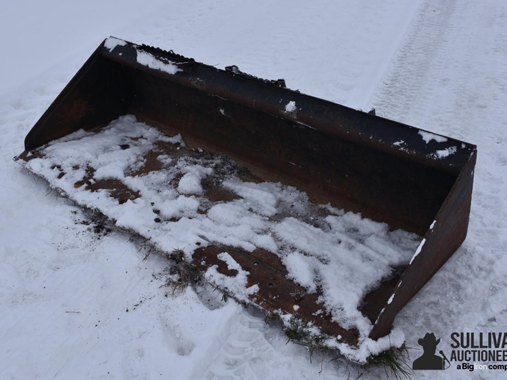 cat-material-bucket-image-1