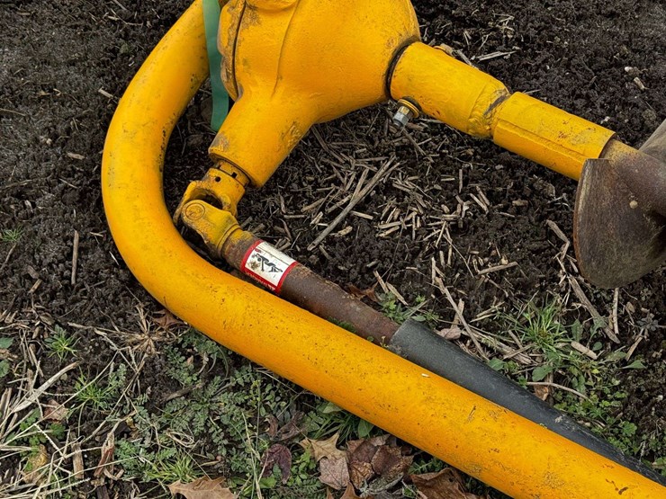 12"-pto-3-pt-post-hole-digger-image-4