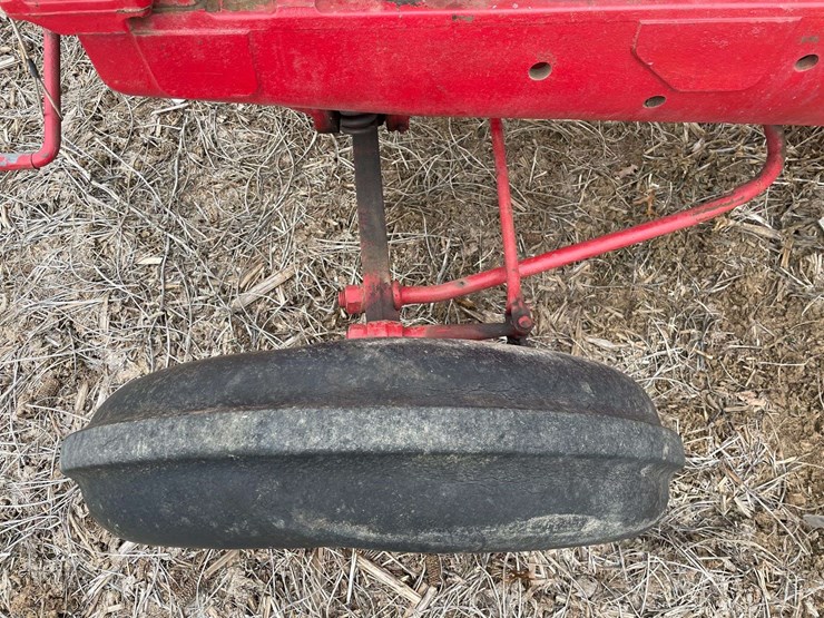 mccormick-deering-wk-40-wide-front-on-rubber-image-15