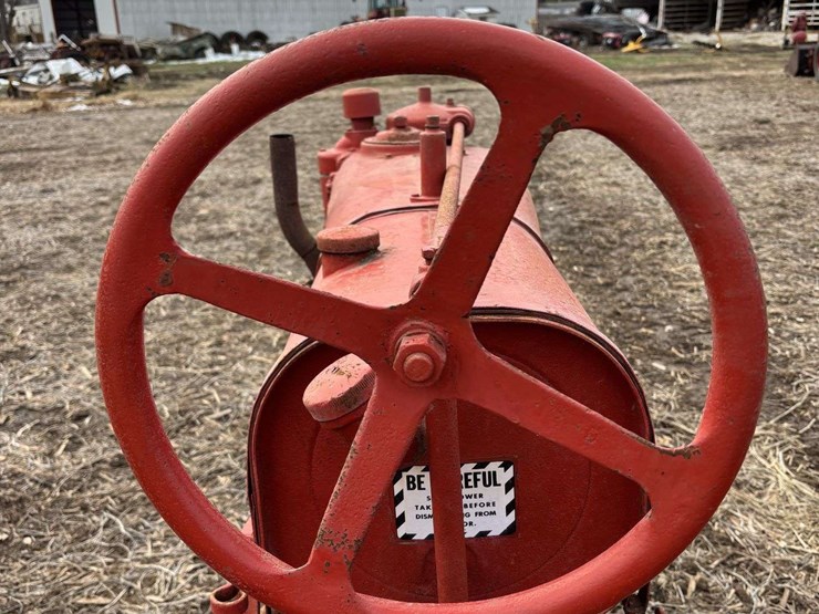 farmall-f-12-single-front-on-rubber-with-cast-steel-rim-and-rear-steel-image-53