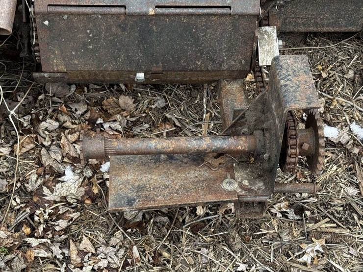 deutz-allis-6-row-corn-head-w/ac-pickup-reel-attachment-image-21