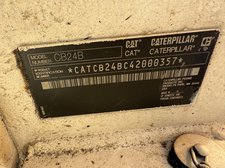 caterpillar-cb24b-image-3