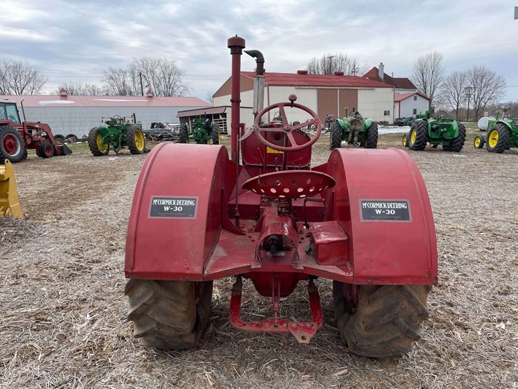 mccormick-deering-w-30-wide-front-on-rubber-image-4