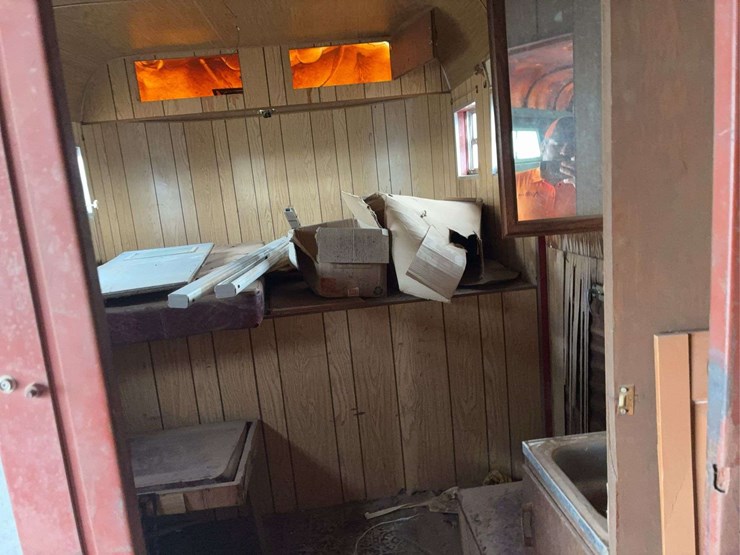 horse-transport-5th-wheel-livestock-trailer-image-20