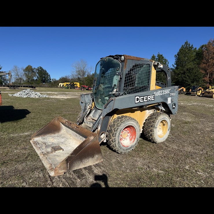 2010 DEERE 318D