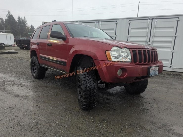 jeep-grand-cherokee-laredo-image-2