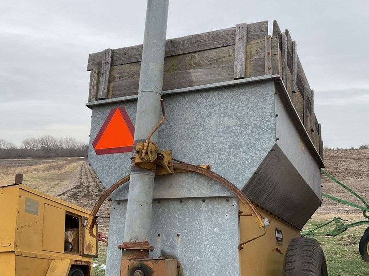 knoedler-pto-drive-auger-cart-image-7