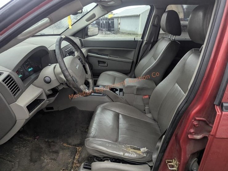 jeep-grand-cherokee-laredo-image-14