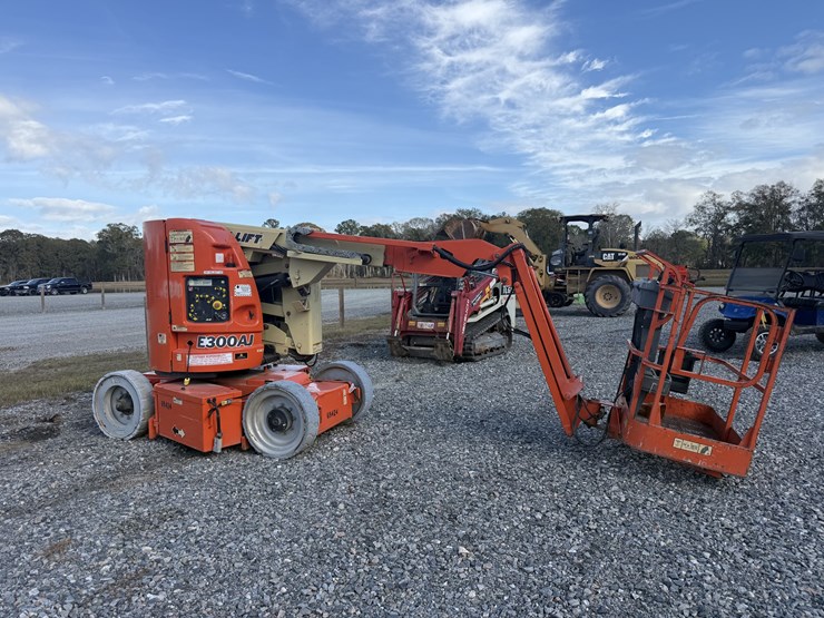 jlg-e300aj-image-3