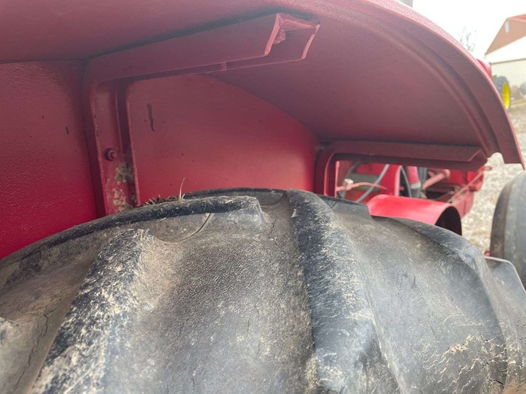 mccormick-deering-wk-40-wide-front-on-rubber-image-42