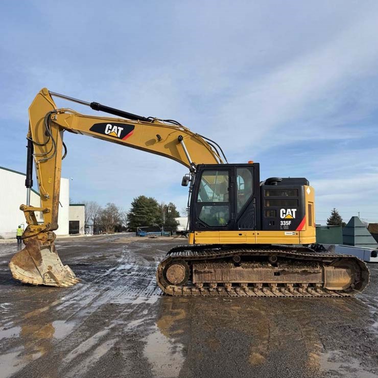 2015 CATERPILLAR 335FL
