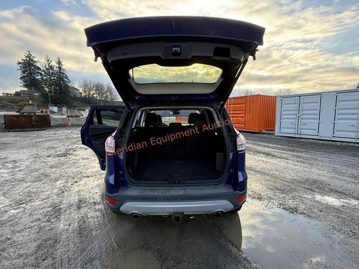 ford-escape-titanium-image-30