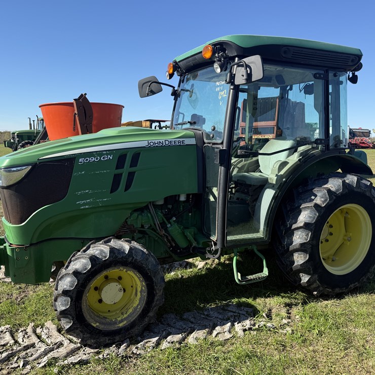 JOHN DEERE 5090GN