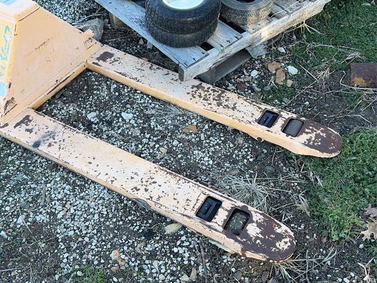 cfa-tools-pallet-jack-image-4