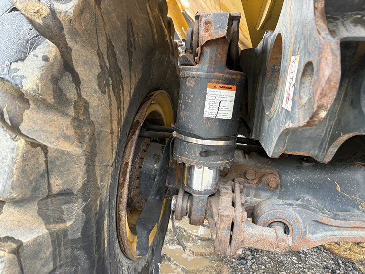 2004-komatsu-hm400-1-image-11