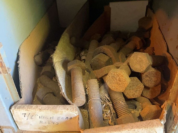 contents-of-shelving-image-22