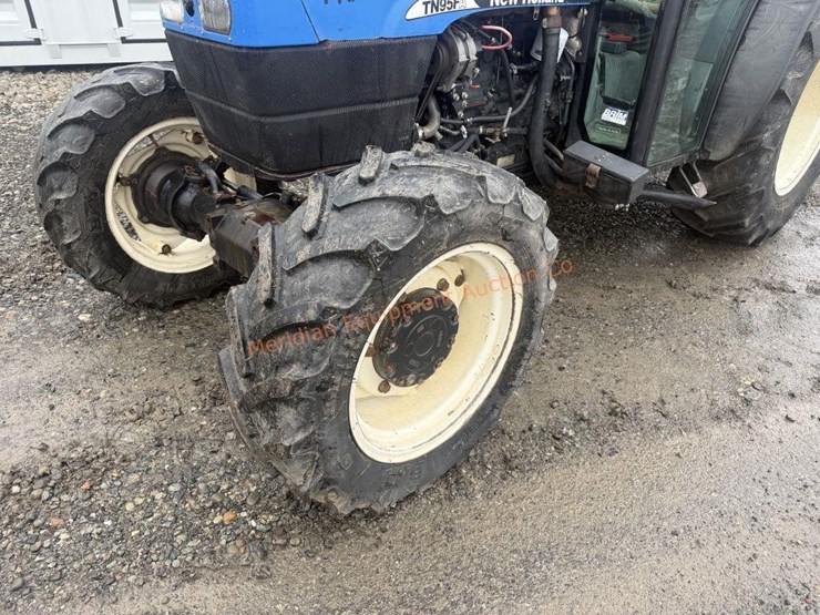 new-holland-tn95fa-image-13