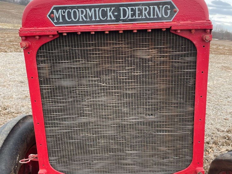 mccormick-deering-wk-40-wide-front-on-rubber-image-10