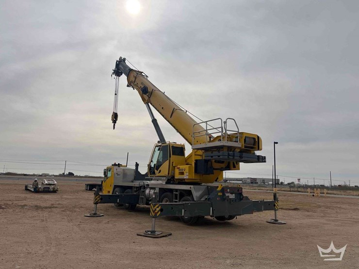 2019-grove-tms-9000-2-115-ton-hydraulic-truck-crane-image-3