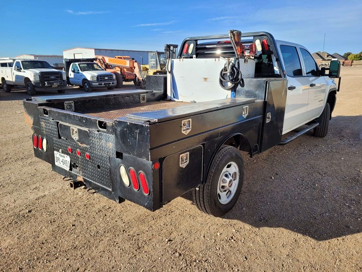 gmc-sierra-2500-image-3