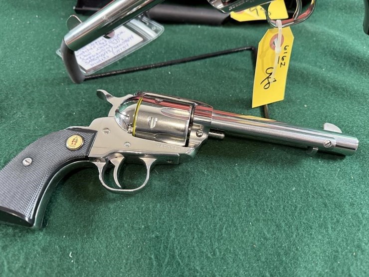 set-of-ruger-sass-new-vaquero-45colt-revolvers-image-3