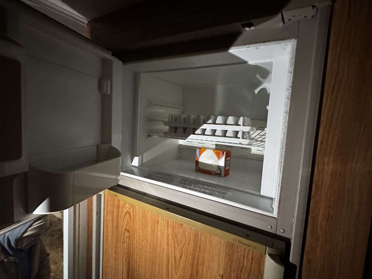 coachmen-catalina-lite-hw-22'-travel-trailer-image-30