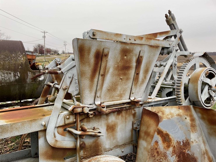 vintage-bale-press-on-steel-image-23