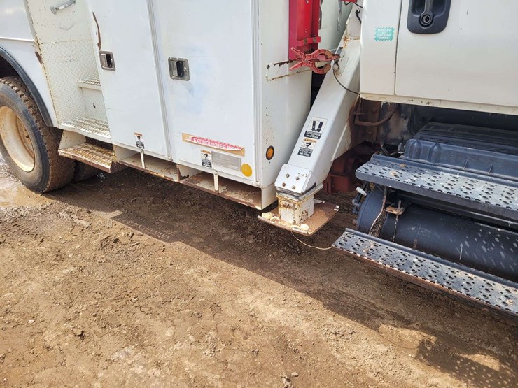 2004-international-7300-image-7