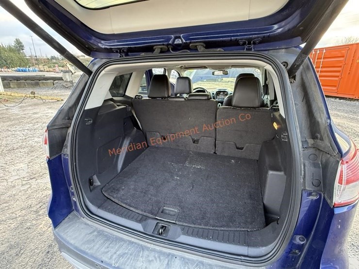 ford-escape-titanium-image-31